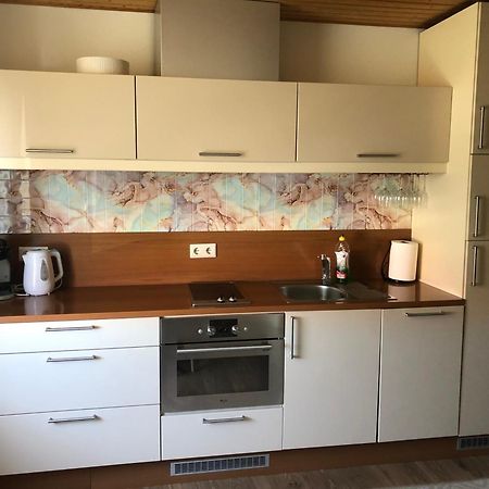 Kalevite Kodu 2-Toaline Apartment! Kuressaare Exteriér fotografie