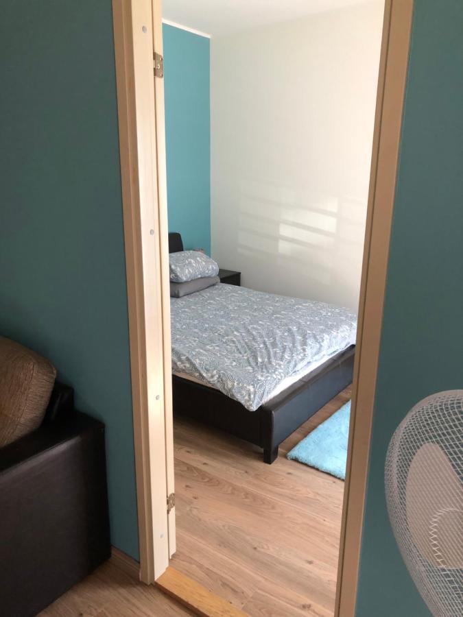 Kalevite Kodu 2-Toaline Apartment! Kuressaare Exteriér fotografie